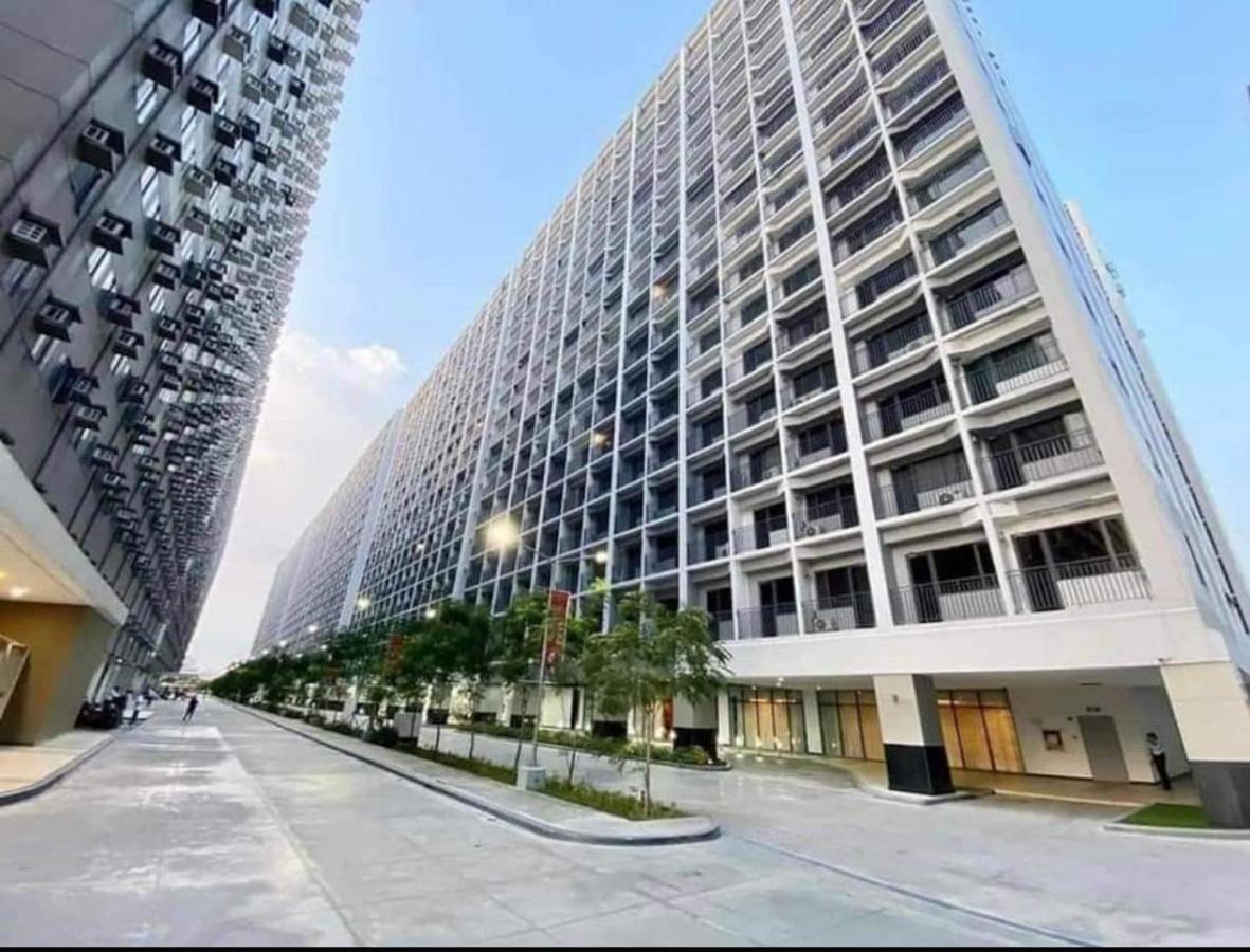 Deluxe Suites Razelles 2 At Shore 2 Residences Tower 1 Pasay Exterior photo