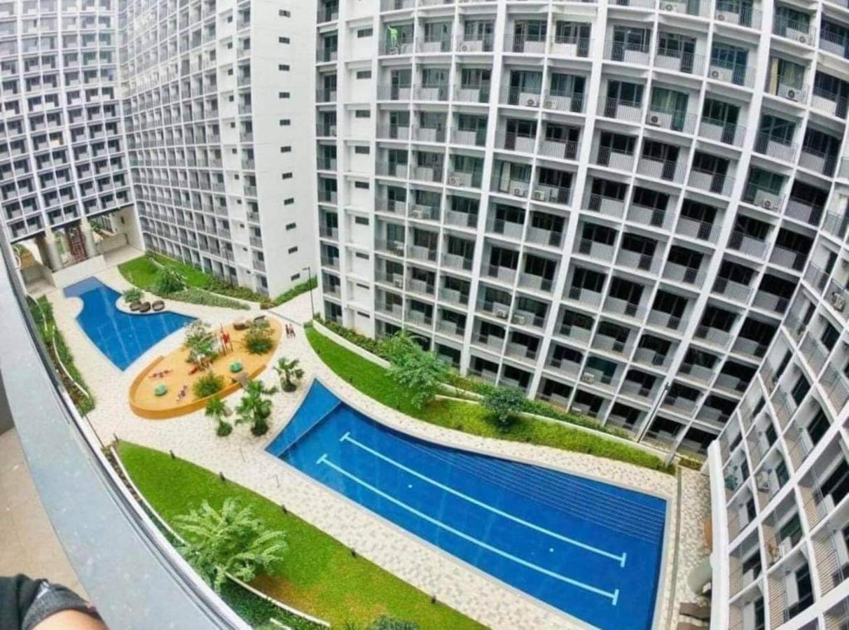 Deluxe Suites Razelles 2 At Shore 2 Residences Tower 1 Pasay Exterior photo
