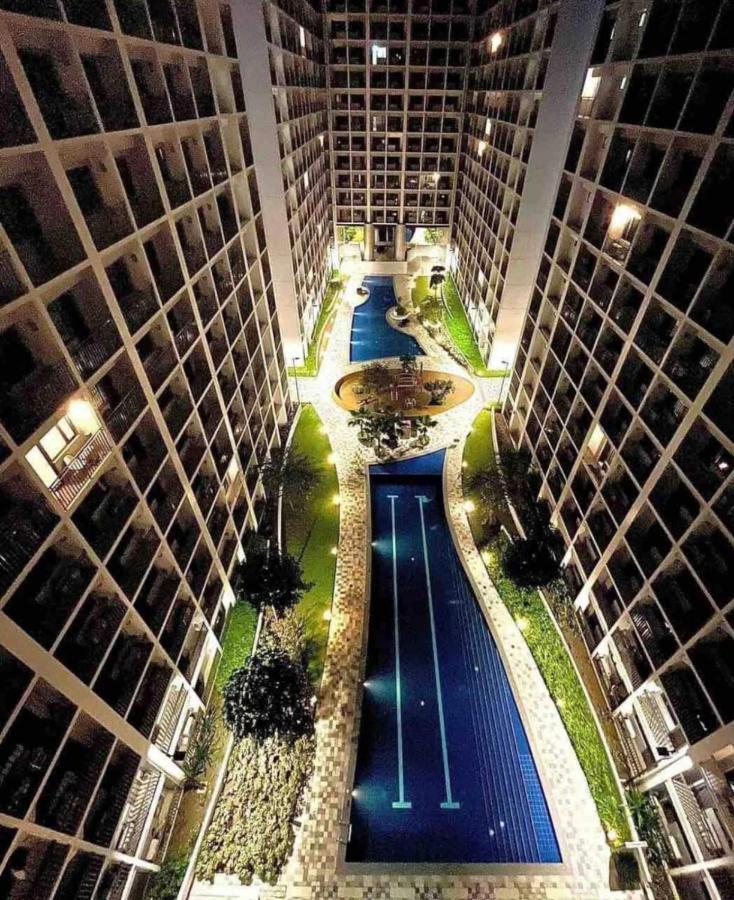 Deluxe Suites Razelles 2 At Shore 2 Residences Tower 1 Pasay Exterior photo