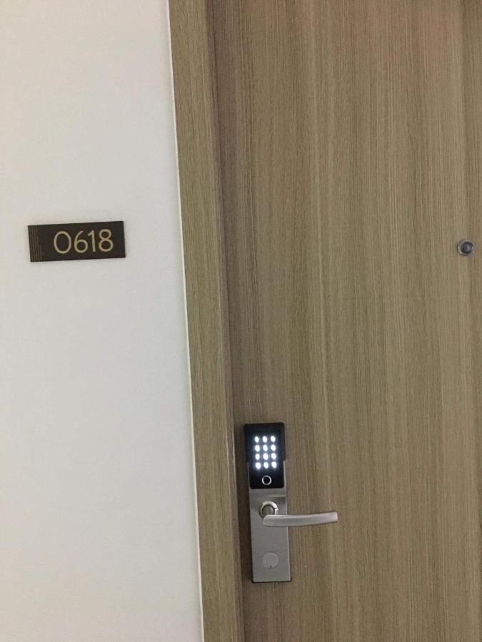 Deluxe Suites Razelles 2 At Shore 2 Residences Tower 1 Pasay Exterior photo