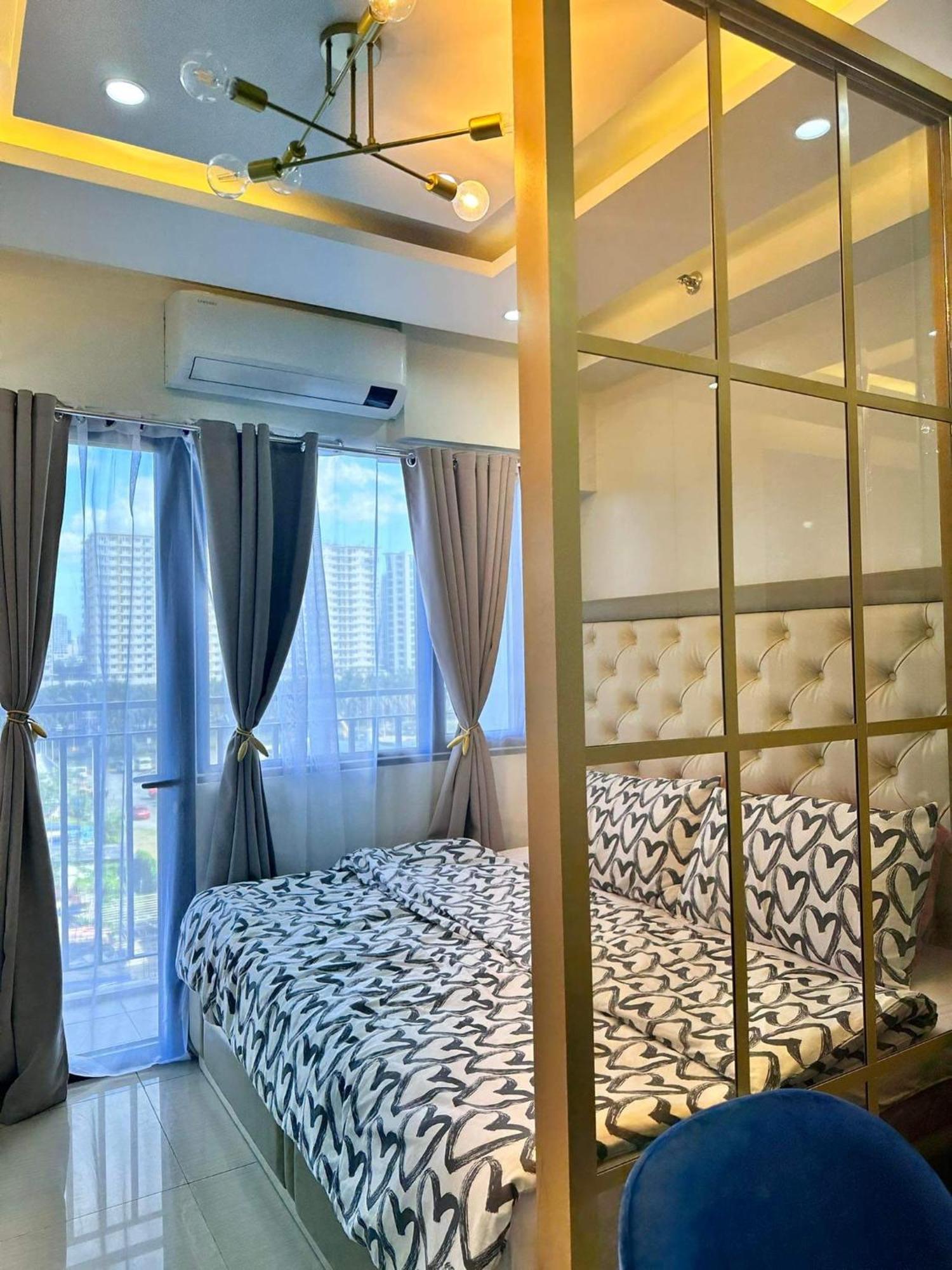 Deluxe Suites Razelles 2 At Shore 2 Residences Tower 1 Pasay Exterior photo